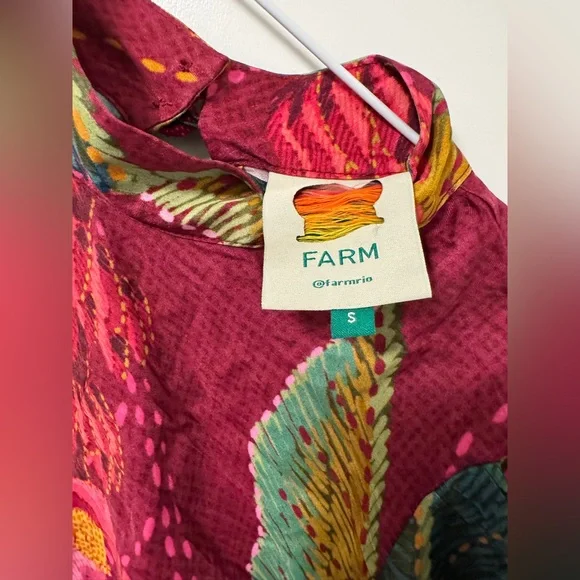 Farm Rio Blouse - Picture 2 of 8